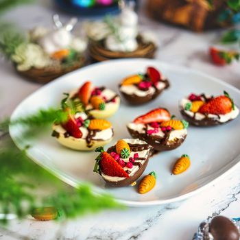 Image of COLLECTION-EASTER-DESSERTS