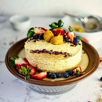 Image of COLLECTION-HOLI-DESSERTS