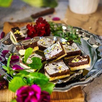 Image of COLLECTION-VALENTINE-DESSERTS