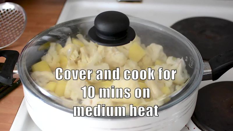 Image of the recipe cooking step-1-6 for Dhaba Style Dry Aloo Gobi - Potato and Cauliflower