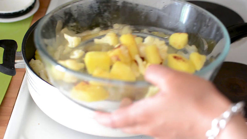 Image of the recipe cooking step-1-9 for Dhaba Style Dry Aloo Gobi - Potato and Cauliflower