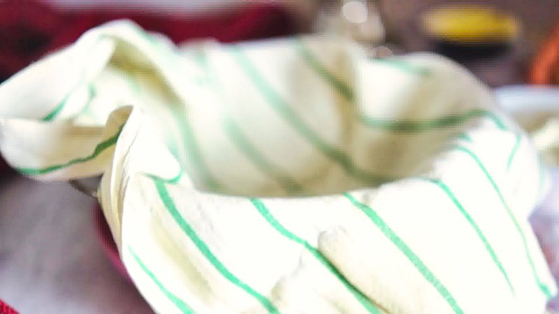 Image of the recipe cooking step-1-2 for Bhapa Doi