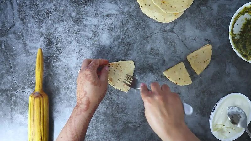 Image of the recipe cooking step-3-10 for Cheese Garlic Masala Mathri (Fried, Air Fryer, Baked Recipe)