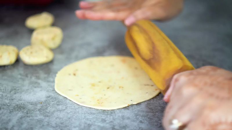 Image of the recipe cooking step-3-4 for Cheese Garlic Masala Mathri (Fried, Air Fryer, Baked Recipe)