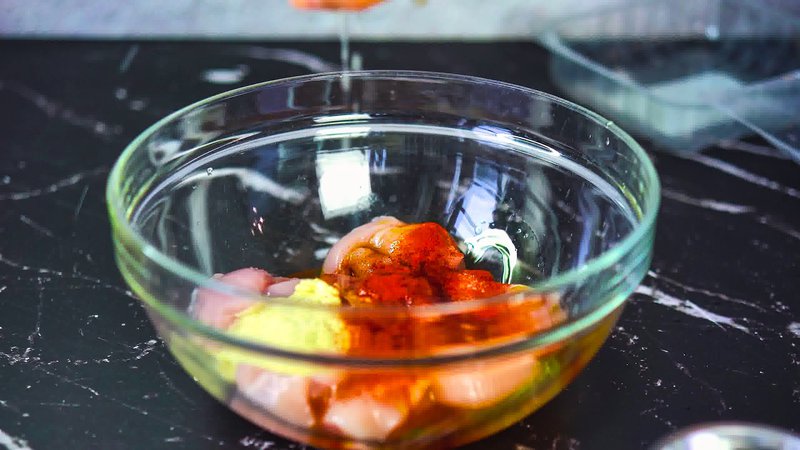 Image of the recipe cooking step-1-1 for Chicken Tikka