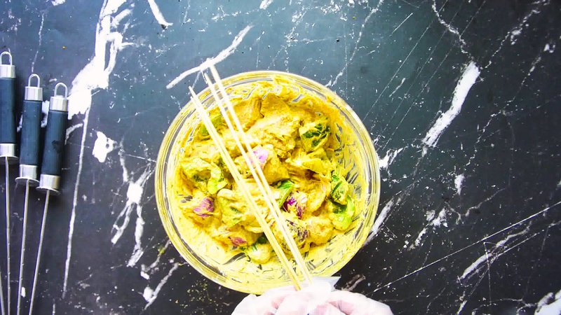 Image of the recipe cooking step-3-1 for Chicken Tikka