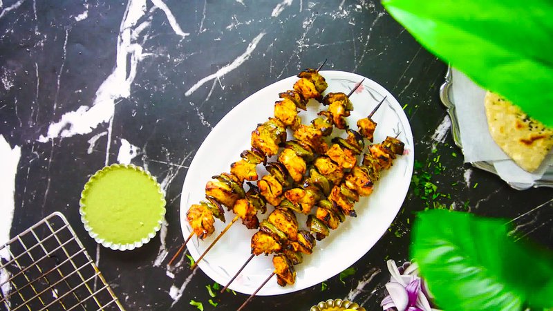 Image of the recipe cooking step-4-1 for Chicken Tikka