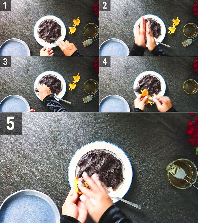 Image of the recipe cooking step-1-6 for Chocolate Modak