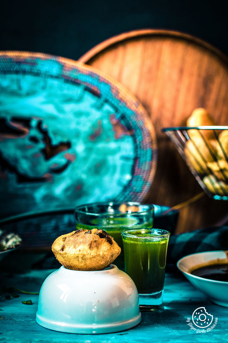 pani puri served in a plate