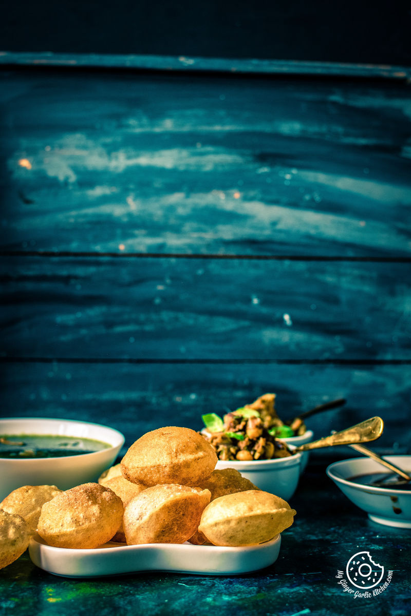 pani puri served in a plate