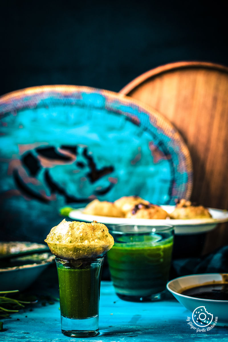 pani puri served in a plate