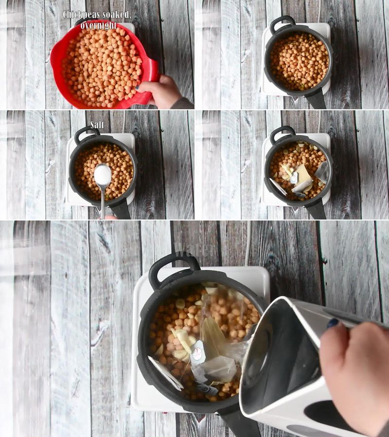 Image of the recipe cooking step-1-1 for Chole Bhature - Chana Bhatura