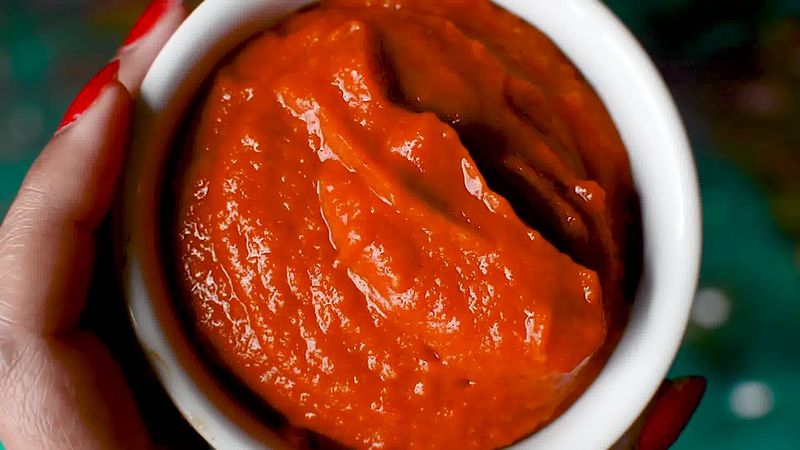 Image of the recipe cooking step-2-3 for Rajasthani Lehsun Ki Chutney - Garlic Chutney (2 Ways)