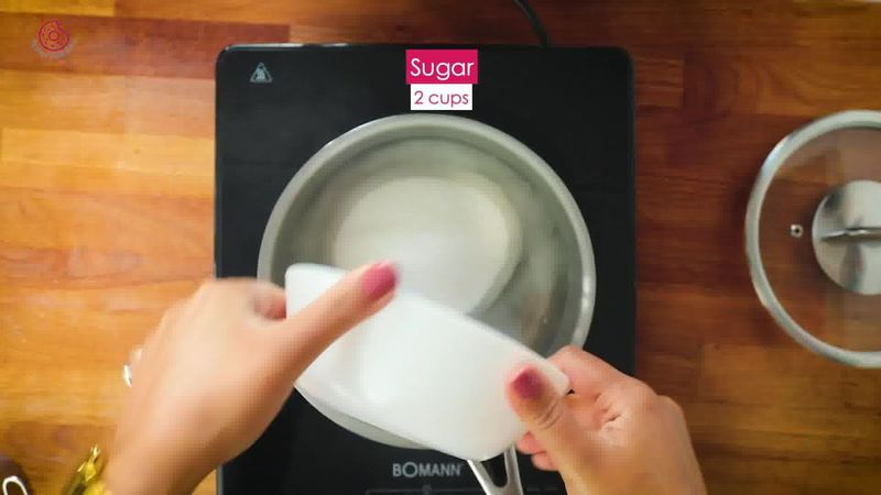 Image of the recipe cooking step-1-1 for How to make Rose Syrup