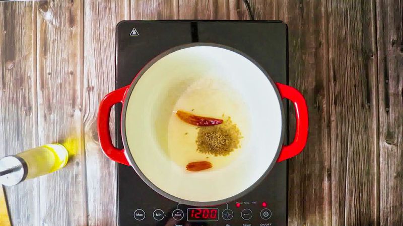 Image of the recipe cooking step-1-2 for Vegetable Jalfrezi