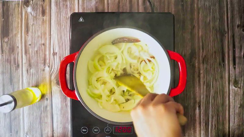 Image of the recipe cooking step-1-4 for Vegetable Jalfrezi