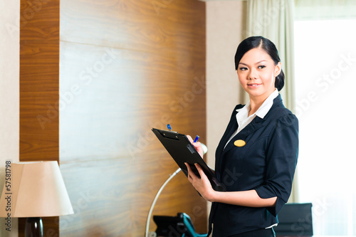 The Importance of Customer Service in Housekeeper Jobs